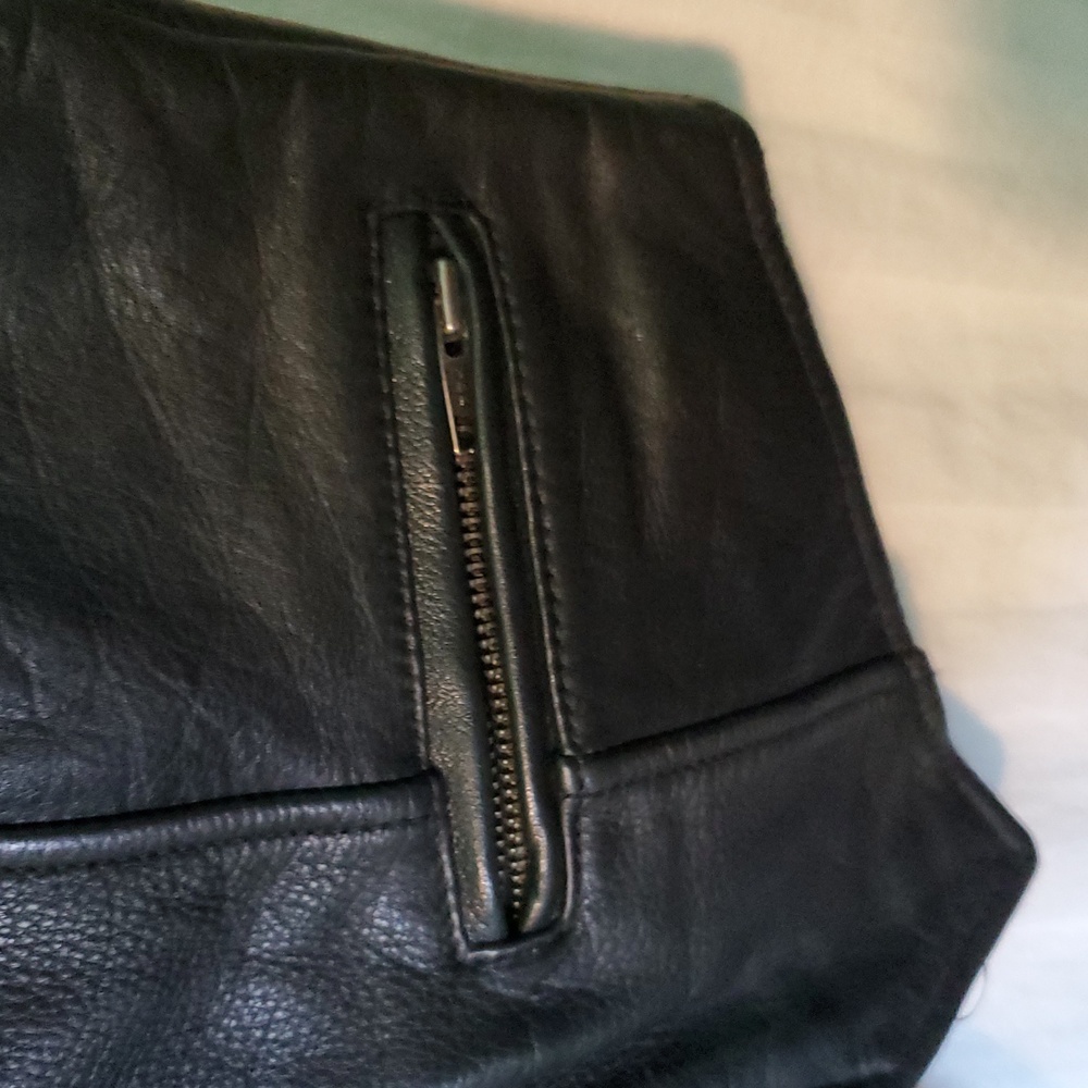 Vintage Black Leather Vest - Picture 8 of 13